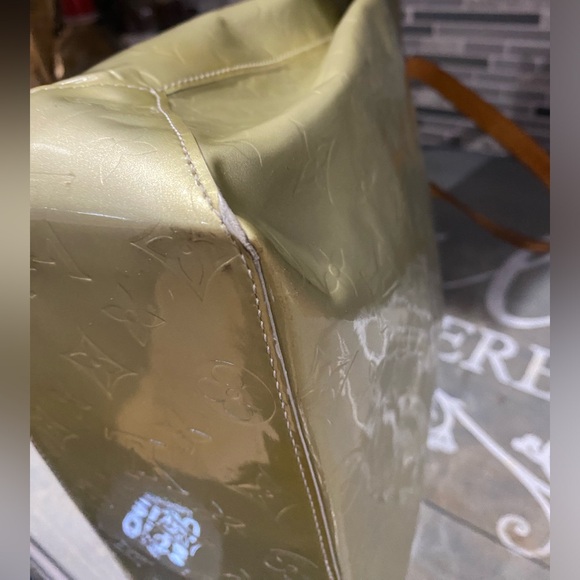 Louis Vuitton Green Vernis Monogram Tote - Picture 6 of 16